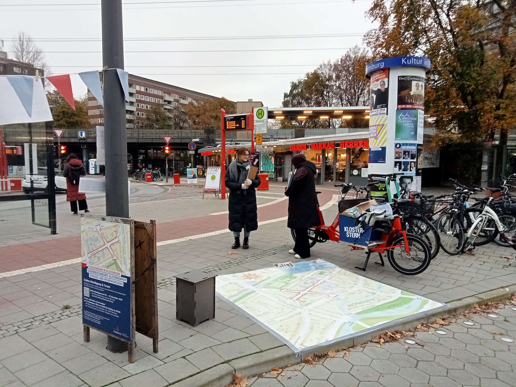 Aufsuchende Beteiligung mit begehbarer Plane